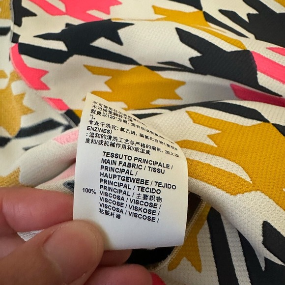 MARNI Sleeveless Commessa Tie-Back Ruffle-Neck Tunic Blouse in Multi - Picture 11 of 12